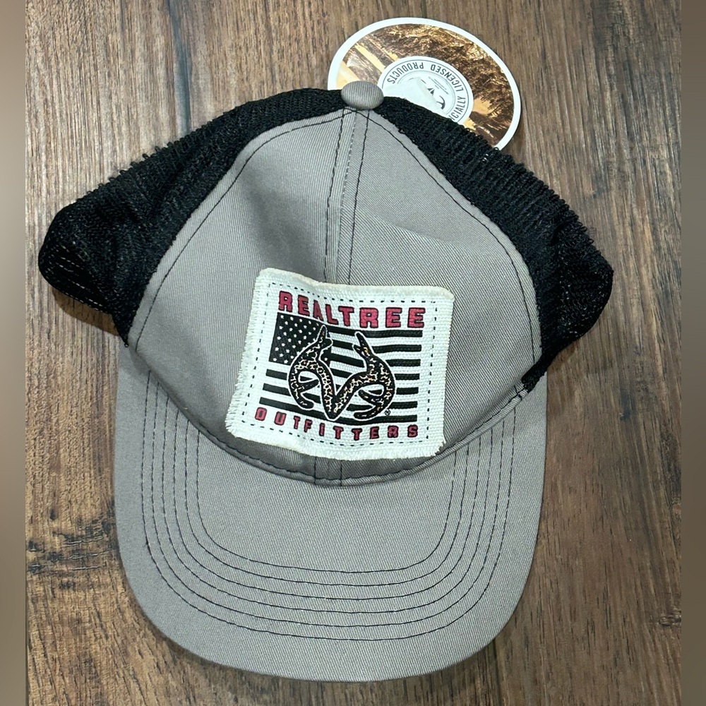 🦋 5/$15 NWT realtree hat